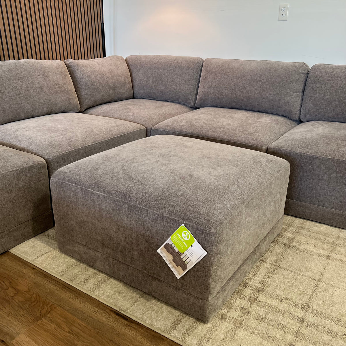 New Thomasville Fallon Modular 6pc Sectional Couch