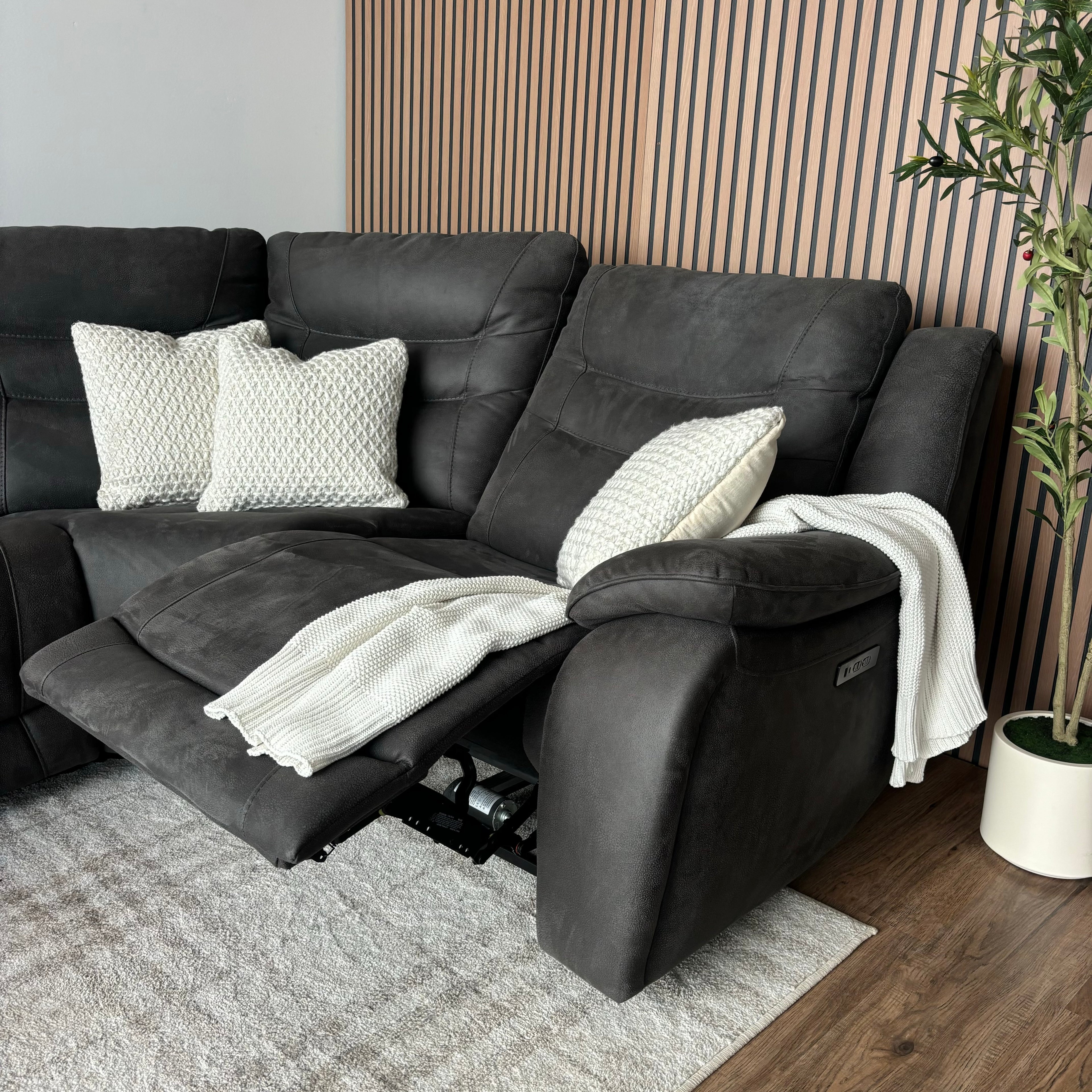Kelsee 5-Piece Power Reclining Modular Sectional