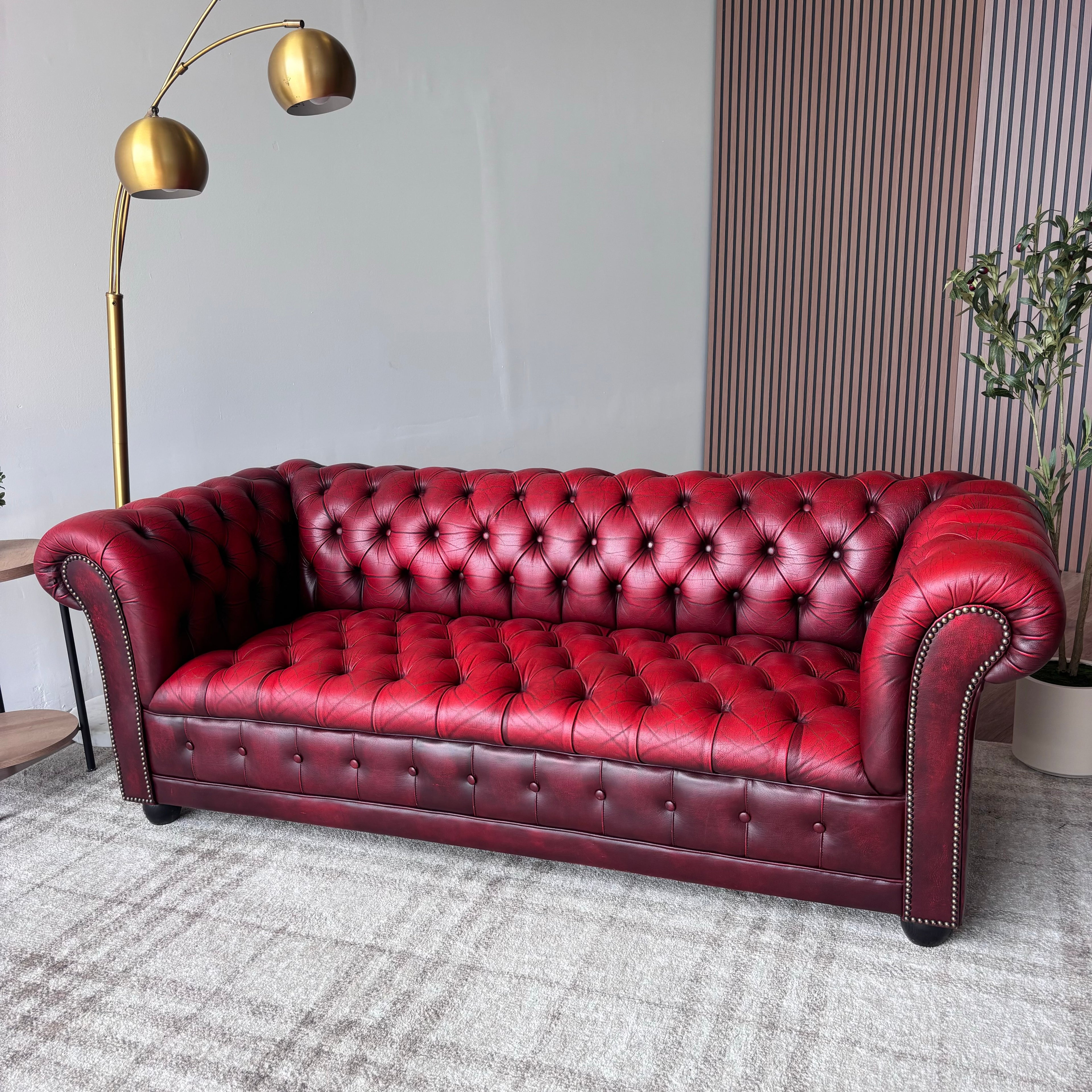 Vintage Tufted Leather Chesterfield Sofa in Burgundy