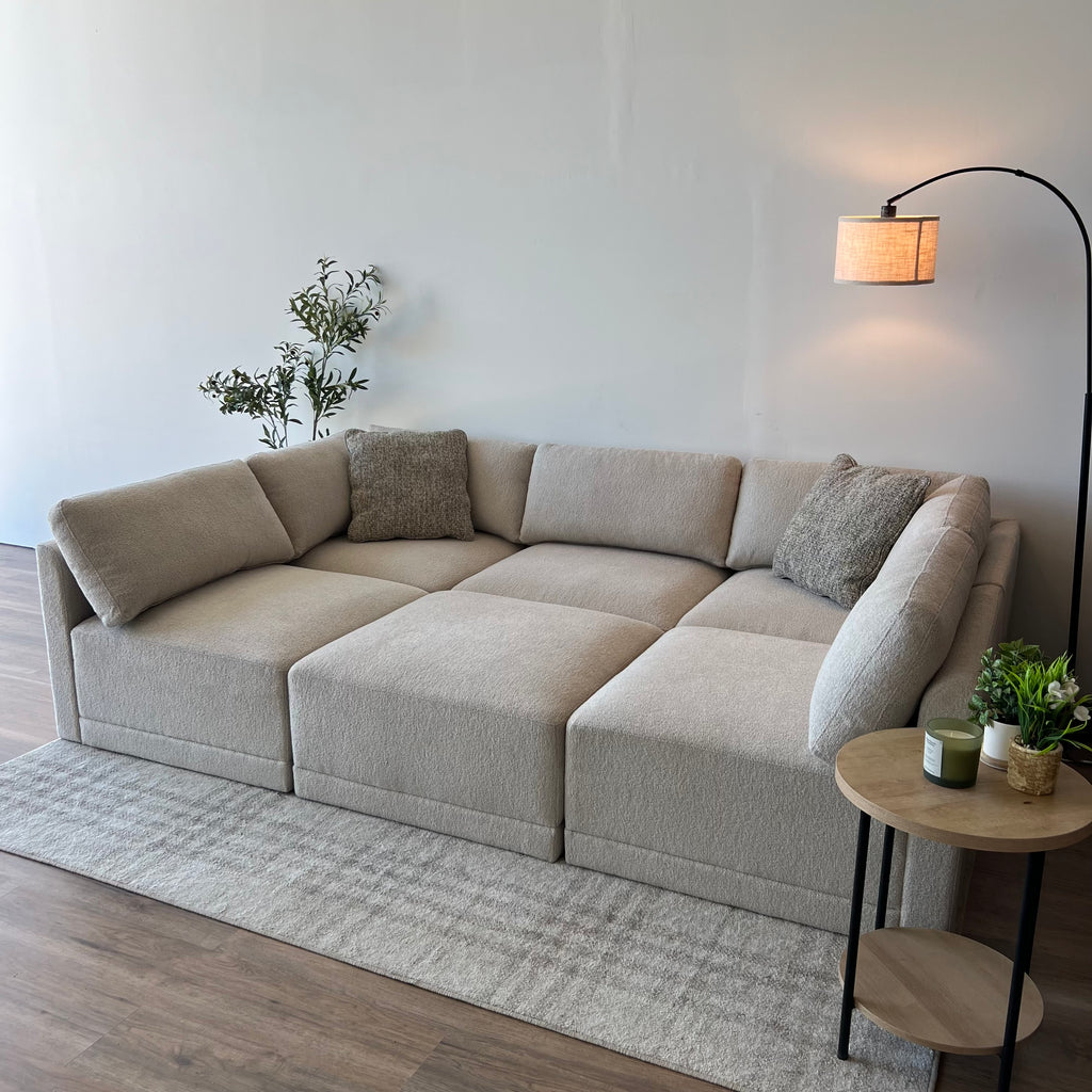 Thomasville Fallon 6-Piece Modular Sectional Couch