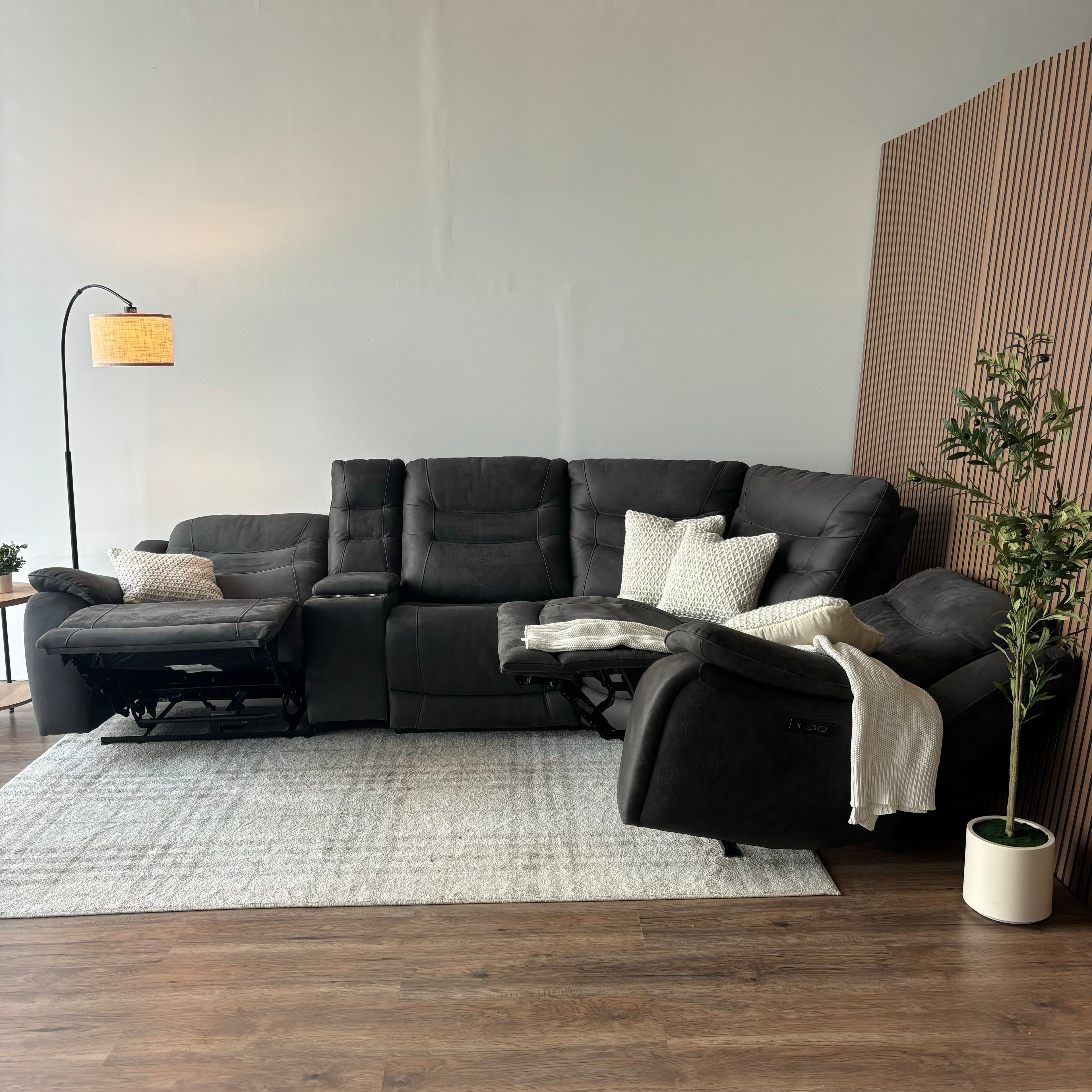 Kelsee 5-Piece Power Reclining Modular Sectional
