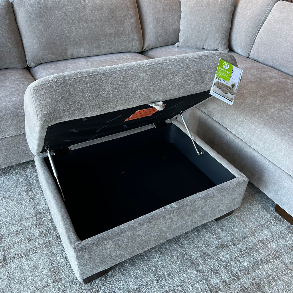 New Thomasville Walsen Sectional with Storage Ottoman