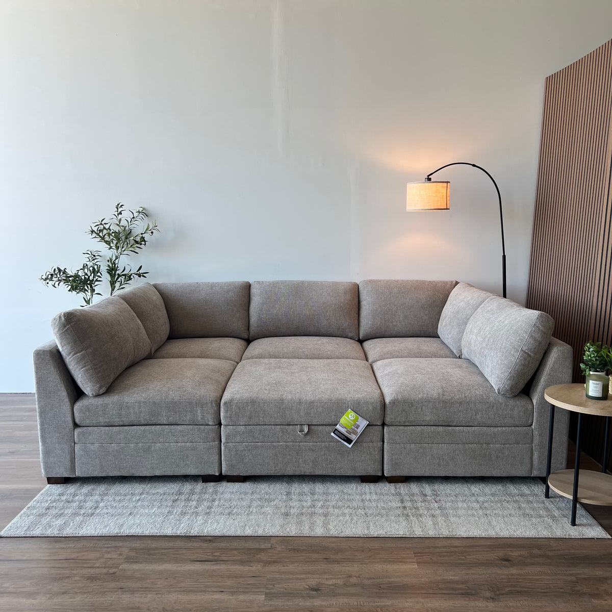 New Thomasville Tinsdale 6-Piece Modular Sectional Couch