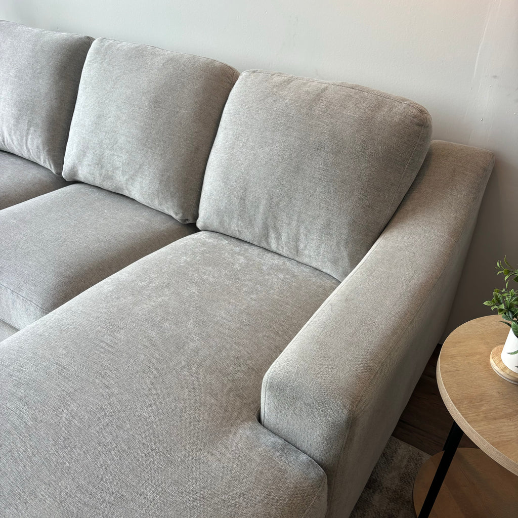 Thomasville Dillard Reversible Chaise Sofa