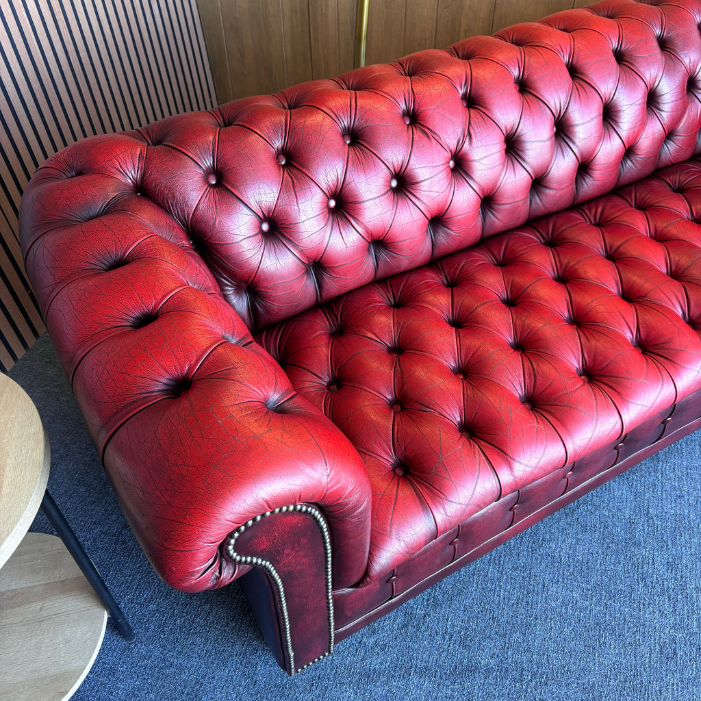 Vintage Tufted Leather Chesterfield Sofa in Burgundy
