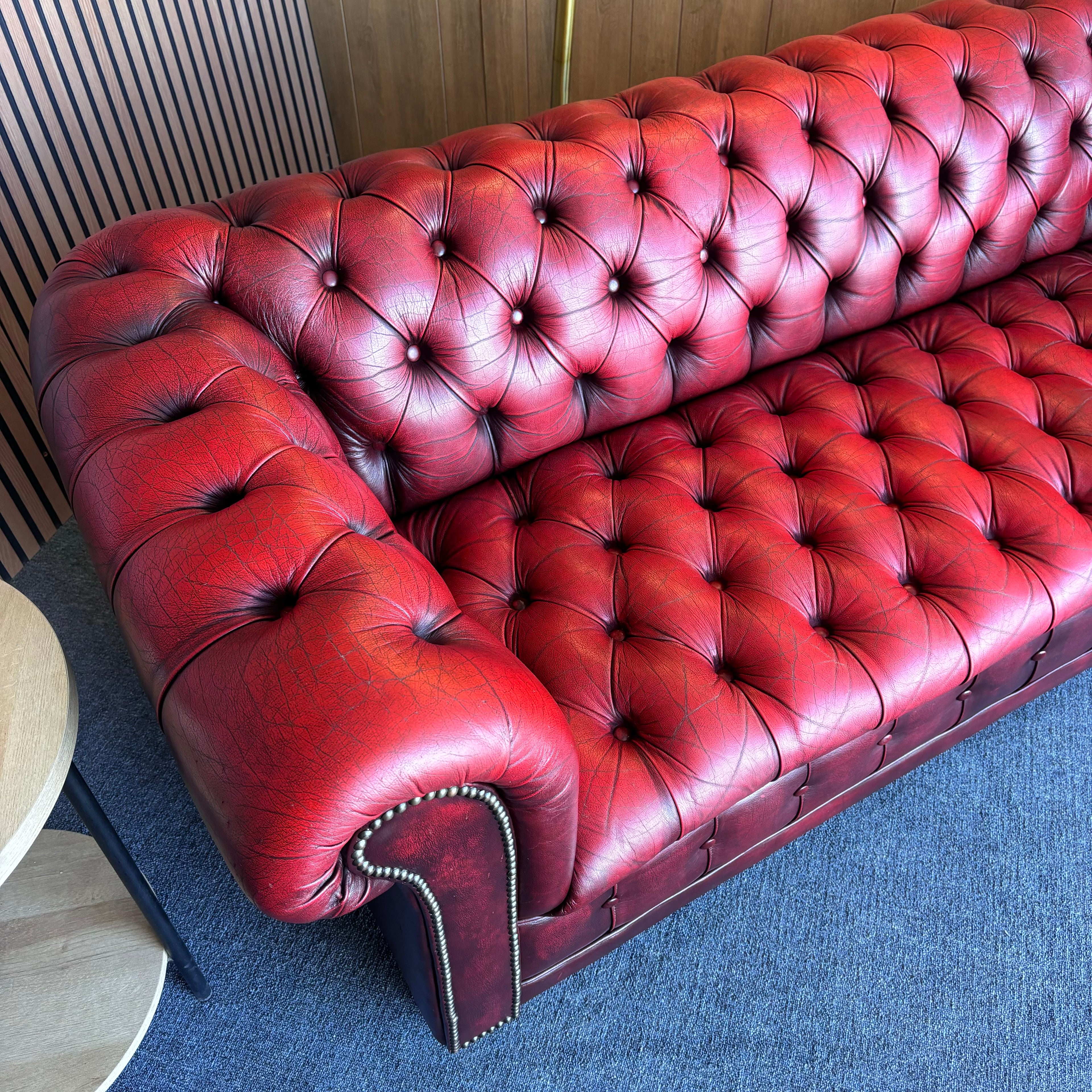 Vintage Tufted Leather Chesterfield Sofa in Burgundy