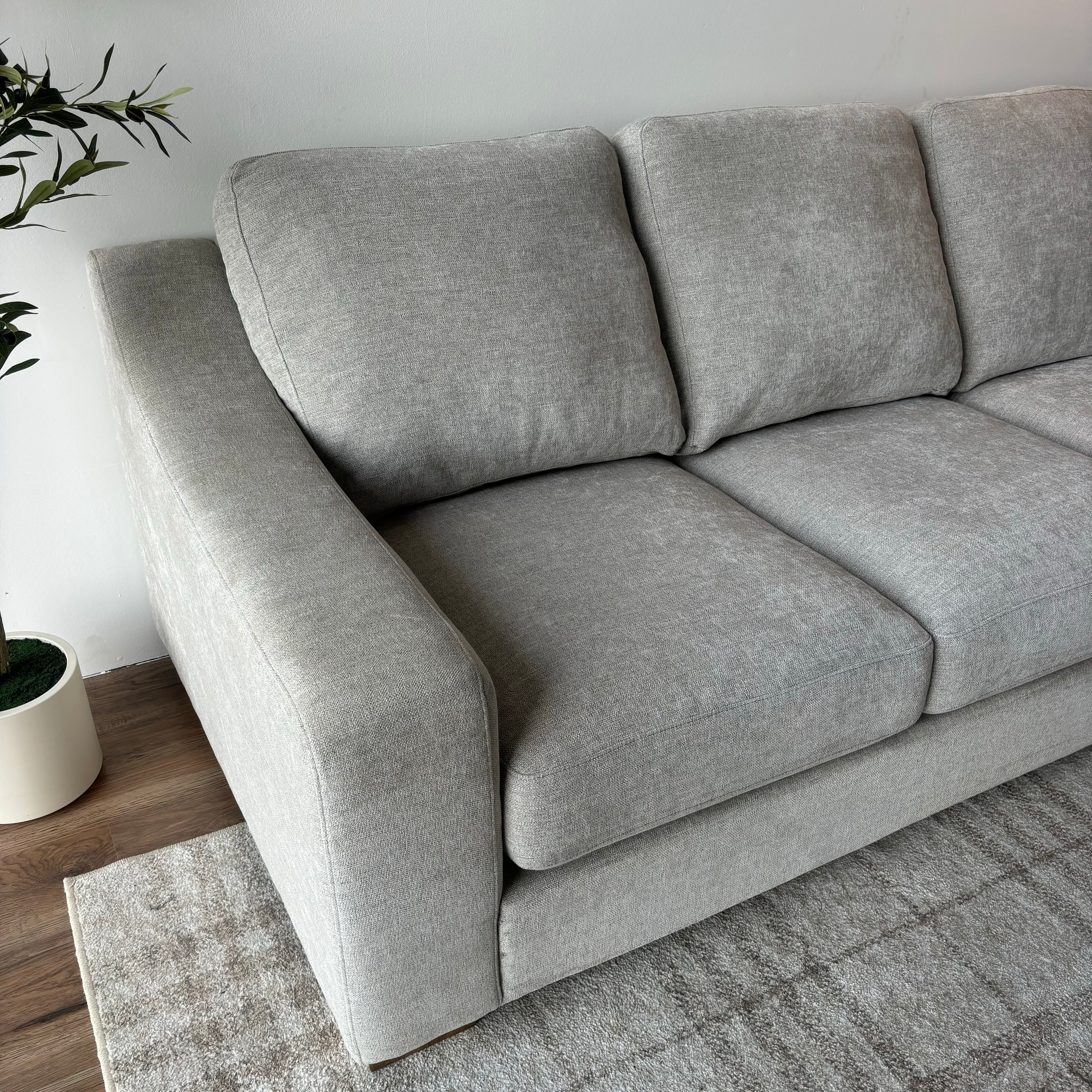 Thomasville Dillard Reversible Chaise Sofa