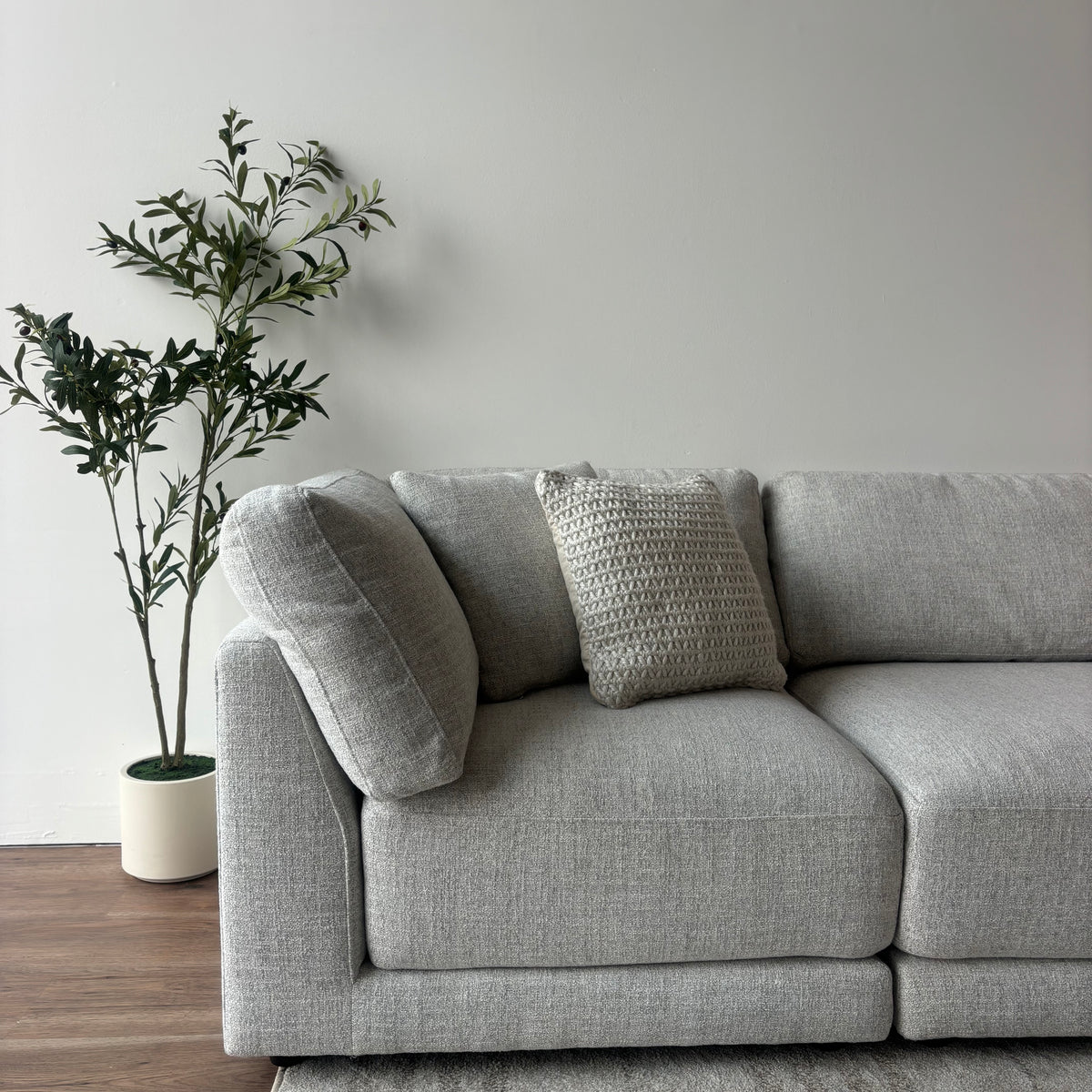 Aiden & Ivy Dayna 4-Piece Modular Sectional