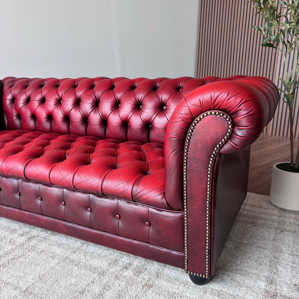 Vintage Tufted Leather Chesterfield Sofa in Burgundy