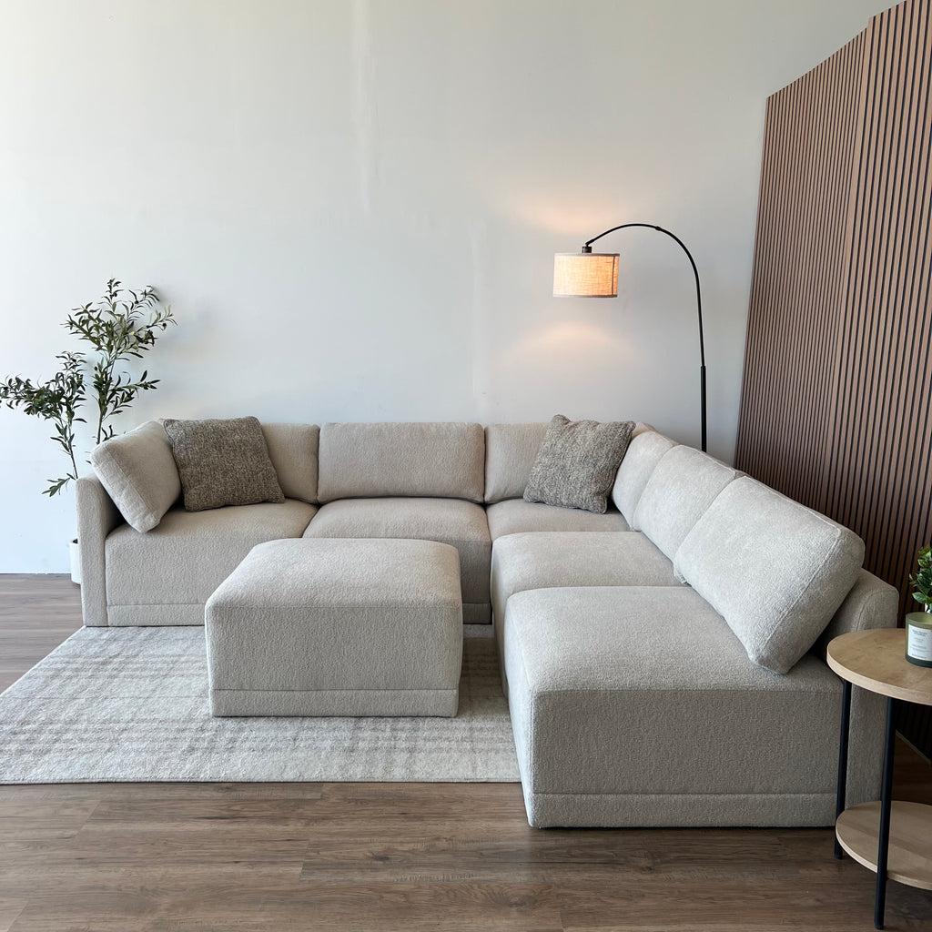 Thomasville Fallon 6-Piece Modular Sectional Couch