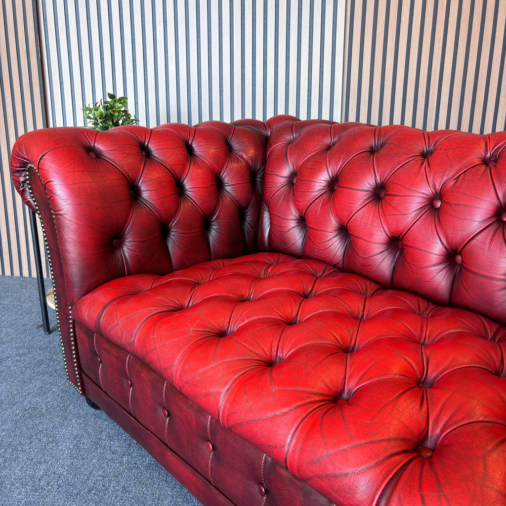 Vintage Tufted Leather Chesterfield Sofa in Burgundy