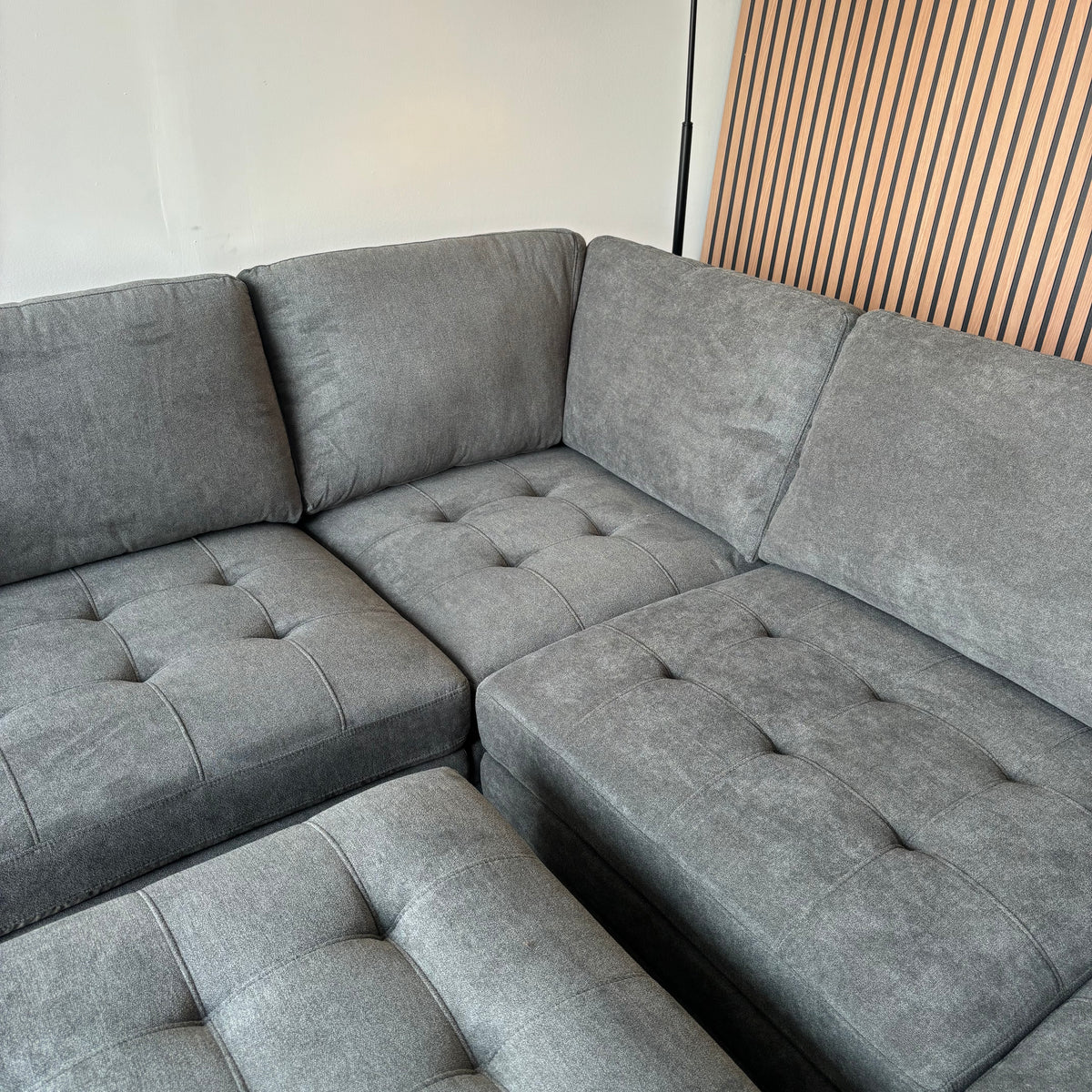 Thomasville Tisdale 6-Piece Modular Sectional