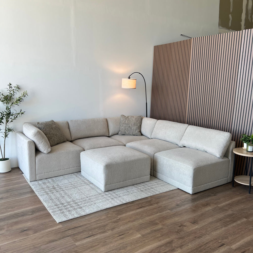 Thomasville Fallon 6-Piece Modular Sectional Couch