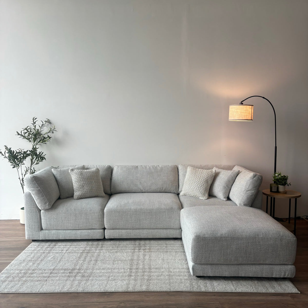 Aiden & Ivy Dayna 4-Piece Modular Sectional