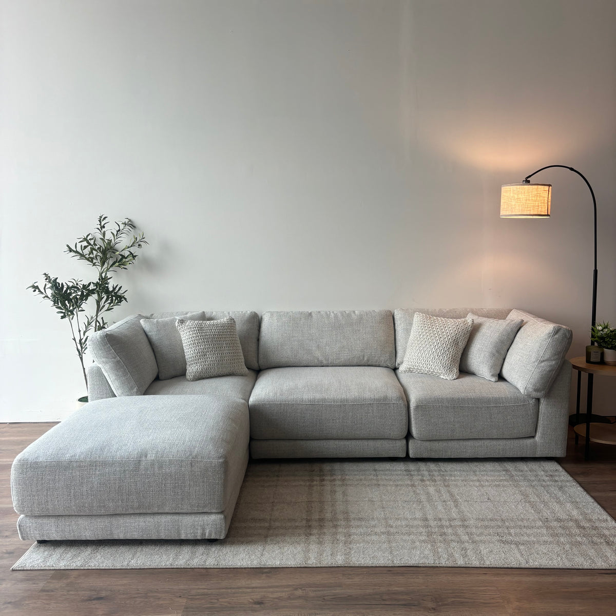 Aiden & Ivy Dayna 4-Piece Modular Sectional