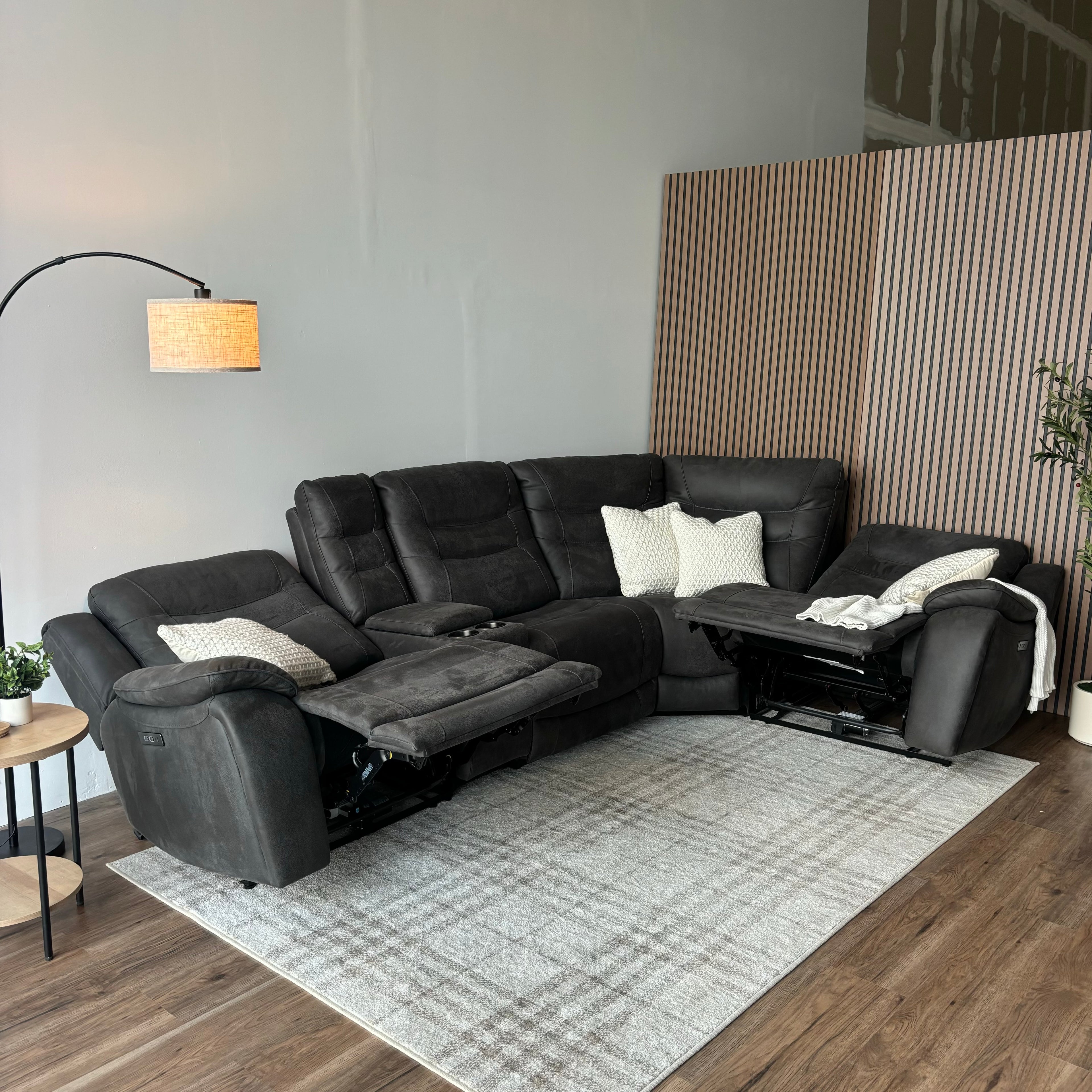 Kelsee 5-Piece Power Reclining Modular Sectional