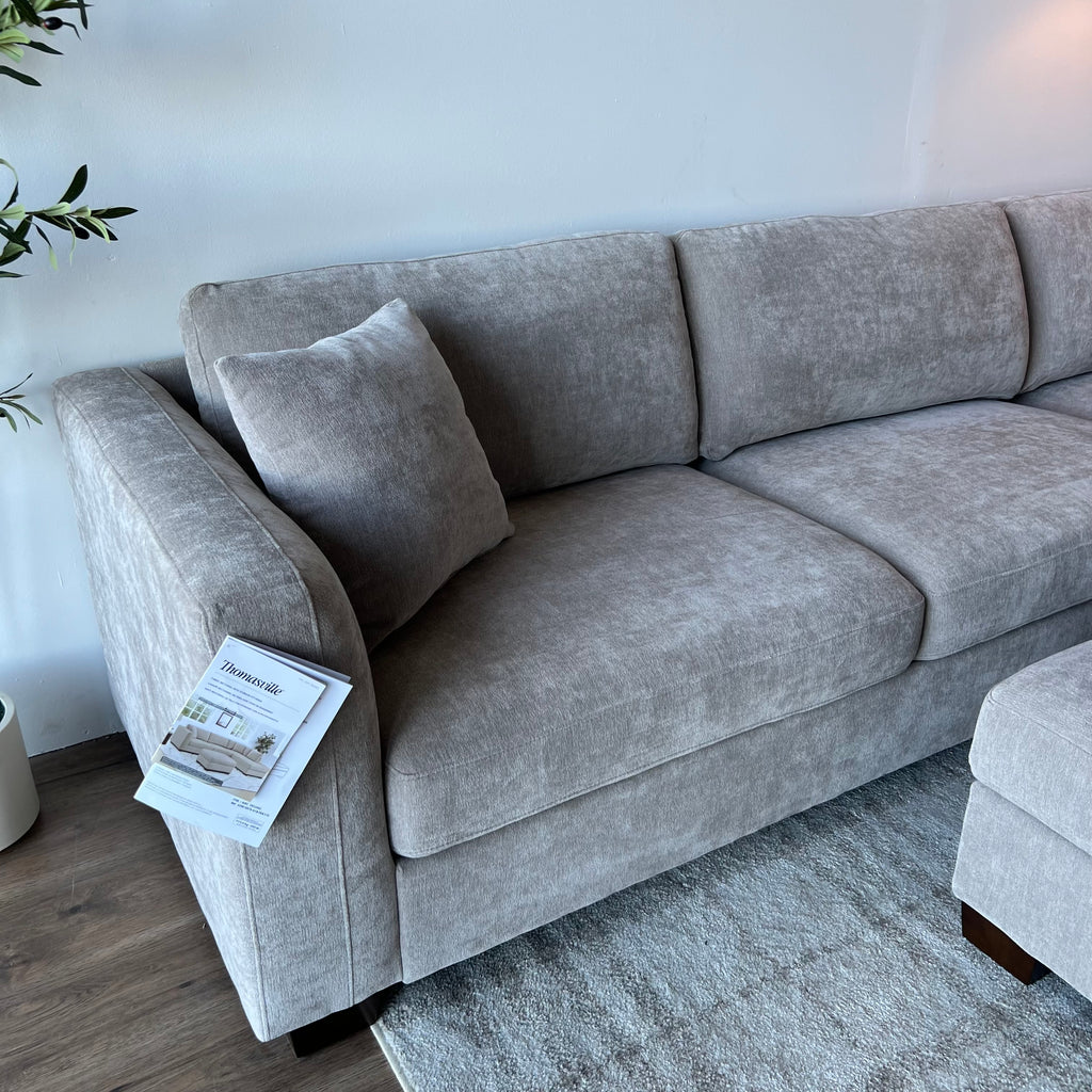 New Thomasville Walsen Sectional with Storage Ottoman